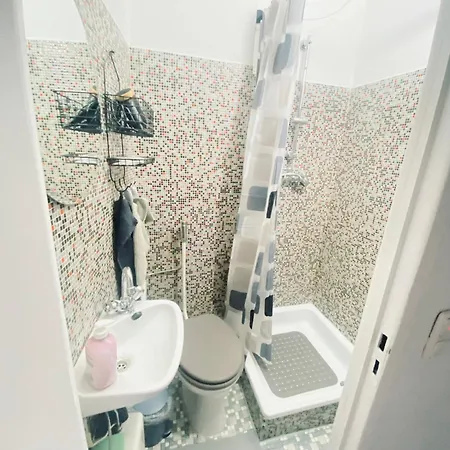 Gemuetliche 2-Zimmer Wohnung Mit Kleinen Bad Berlin Exterior photo
